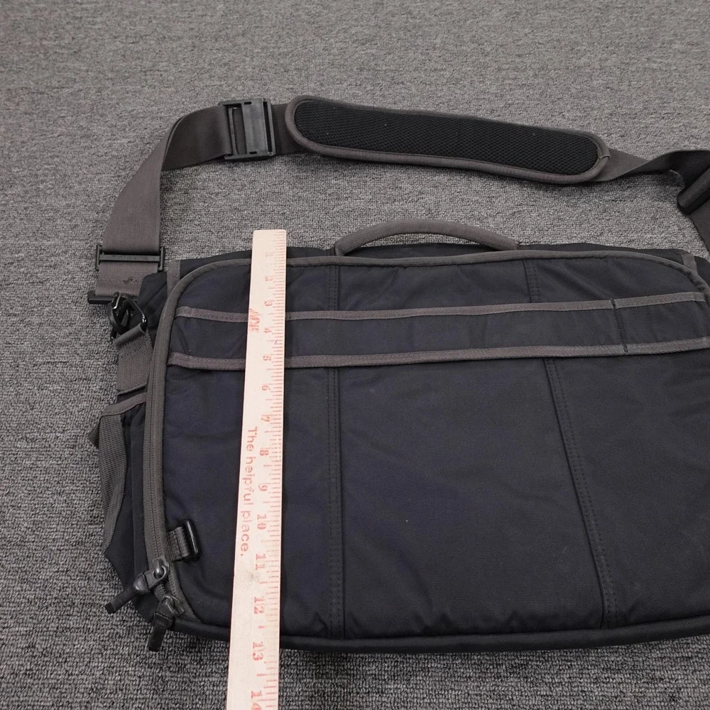 Timbuk2 Black Nylon Messenger Shoulder Bag 15in Laptop Padded Water Resistant